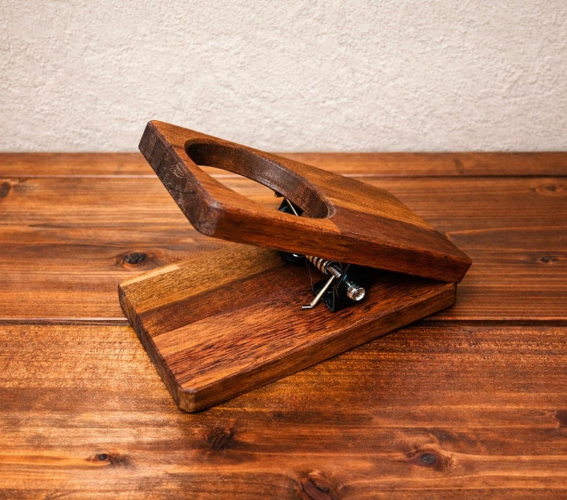 無垢材クリップ式ドリンクホルダー｜ウォールナット／アカシア | 5枚目