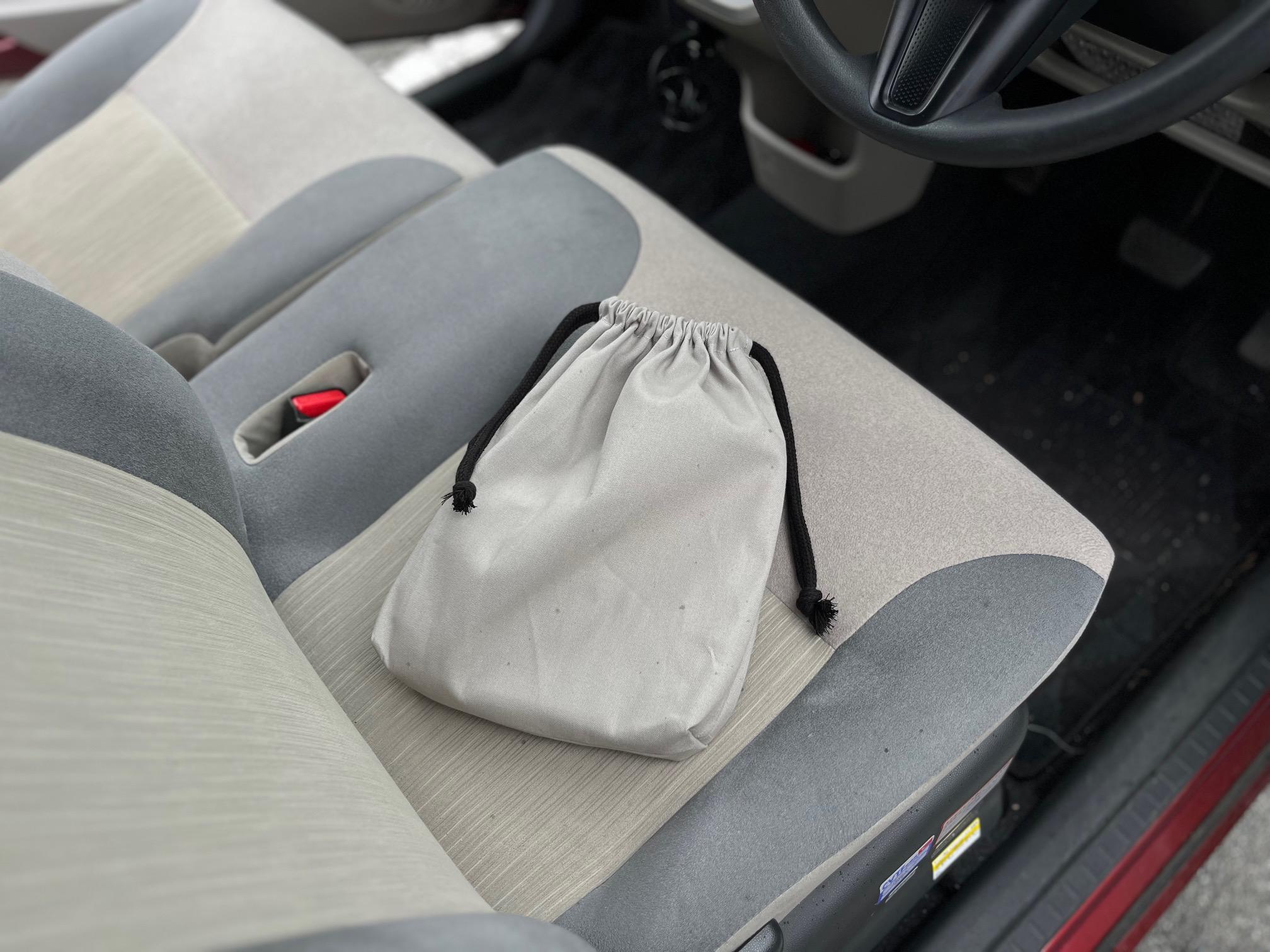 折りたためる車載デスク専用の収納袋 | 6枚目