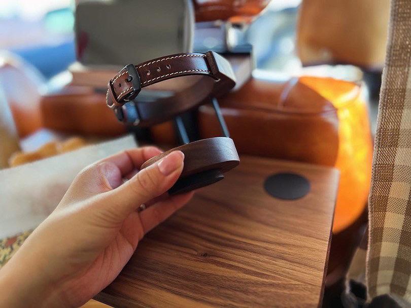 自在マグネット付ドリンクホルダー 車中泊 本革 ウォールナット カー用品 便利グッズ 木製 お洒落 | 6枚目