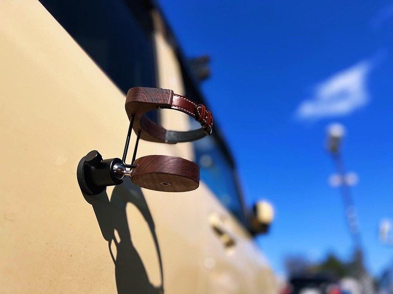 自在マグネット付ドリンクホルダー 車中泊 本革 ウォールナット カー用品 便利グッズ 木製 お洒落 | 7枚目