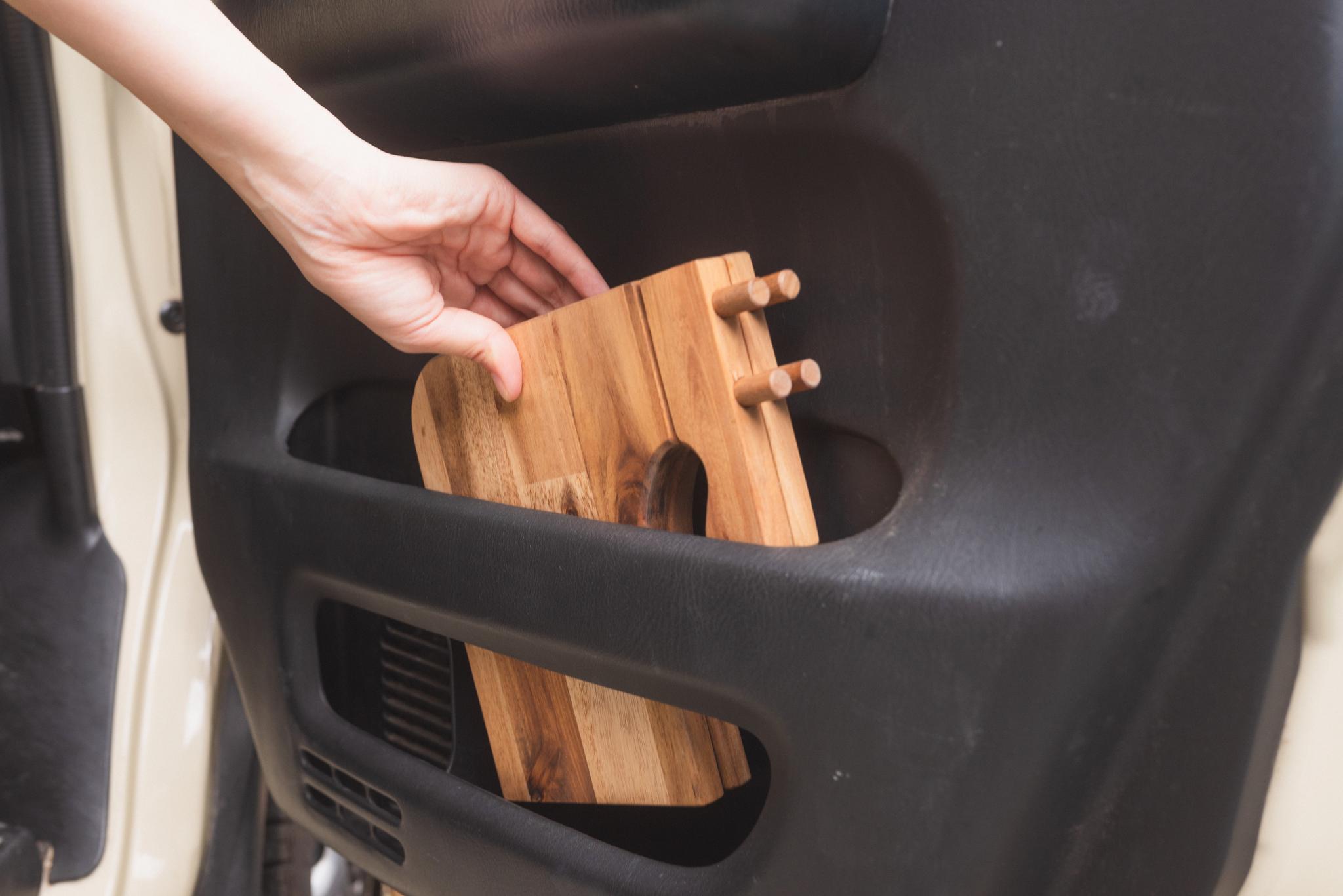 【ウォールナット】折りたためる車載デスク 移動できる書斎 車中泊 車 テーブル オンラインミーティング ワークデスク | 10枚目