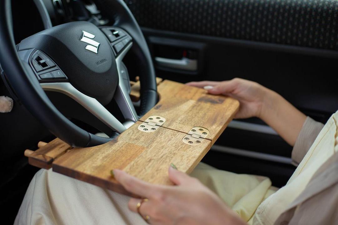 【ウォールナット】折りたためる車載デスク 移動できる書斎 車中泊 車 テーブル オンラインミーティング ワークデスク | 5枚目